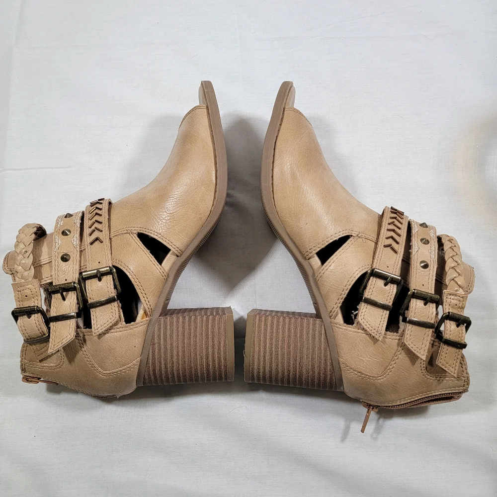 Sugar Womens Riverdale Ankle Booties Brown Block Heel Studded Beads Back Zip 9.5